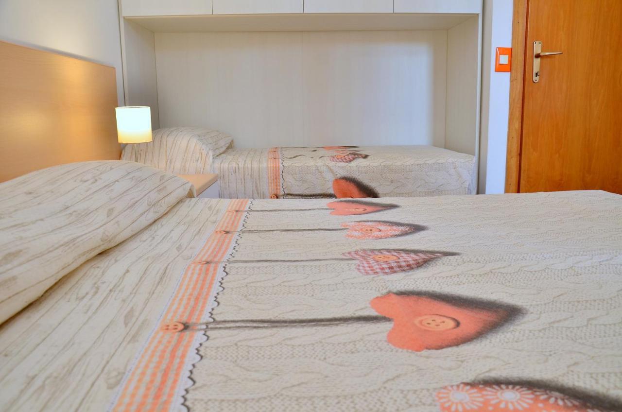 Condominio Corinzia 비비오네 외부 사진